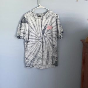 Dark Seas Graphic t-shirt